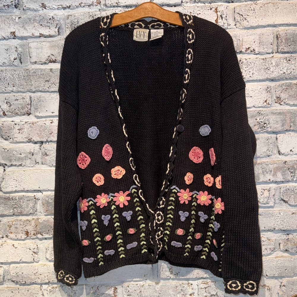 Vintage IVY Oversized Floral Knit Cardigan Sweater